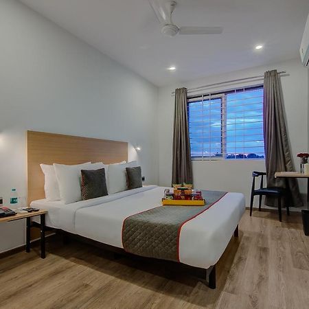 Super Townhouse Global Village Tech Park Near Kengeri Bus Terminal Metro Station Bangalore Exteriör bild