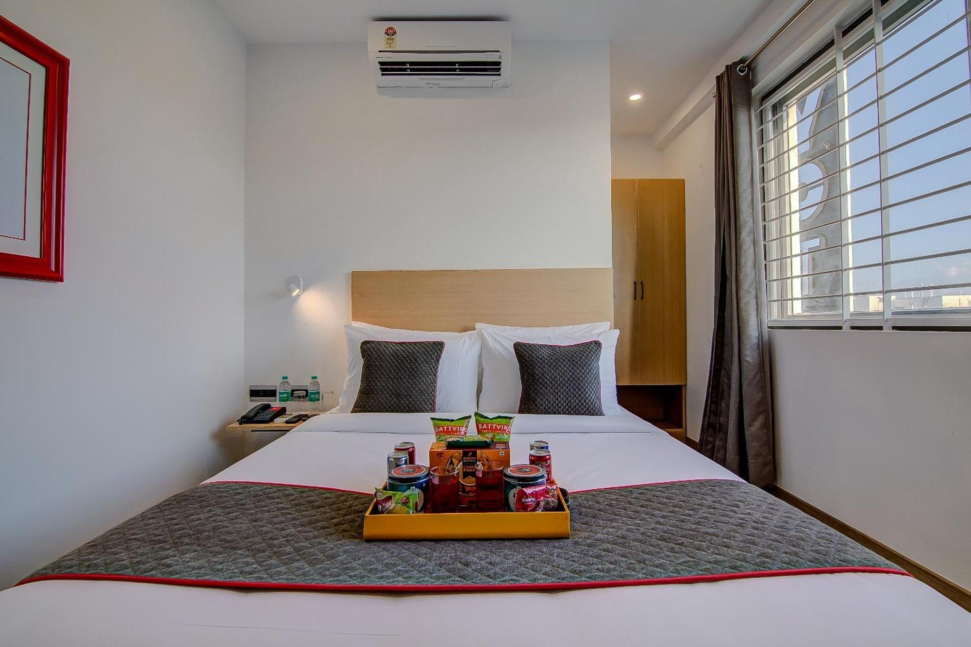 Super Townhouse Global Village Tech Park Near Kengeri Bus Terminal Metro Station Bangalore Exteriör bild